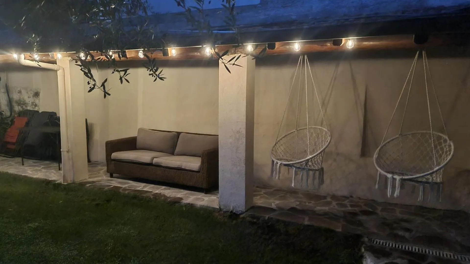Casa Degli Ulivi A Toscolano - House With Garden Near The Beach Cir Lni00059 Appartement