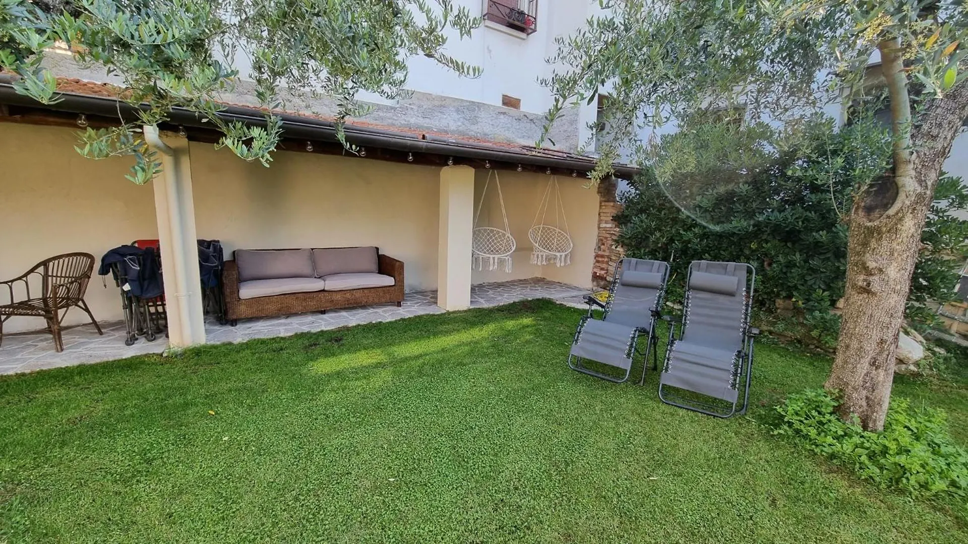 Casa Degli Ulivi A Toscolano - House With Garden Near The Beach Cir Lni00059 Appartement